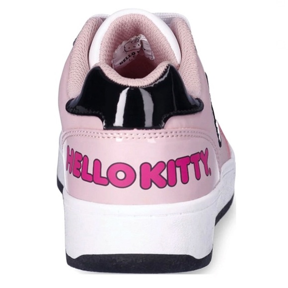 Hello Kitty Women’s Pink, White, And Black Casual Court Sneakers Size 9 NEW - Picture 3 of 12